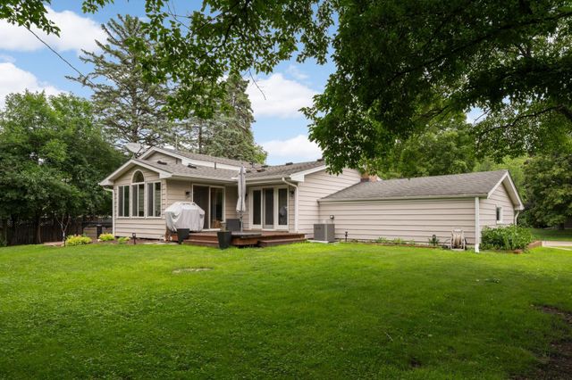 6620 Limerick Lane, Edina, MN 55439