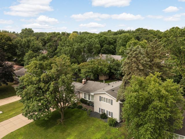6620 Limerick Lane, Edina, MN 55439