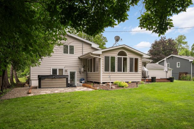 6620 Limerick Lane, Edina, MN 55439