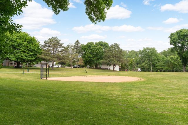 6620 Limerick Lane, Edina, MN 55439