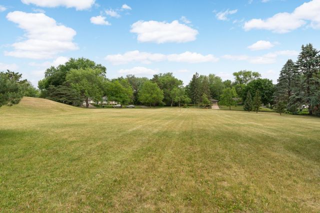 6620 Limerick Lane, Edina, MN 55439