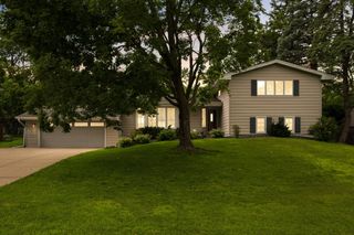6620 Limerick Lane, Edina, MN 55439