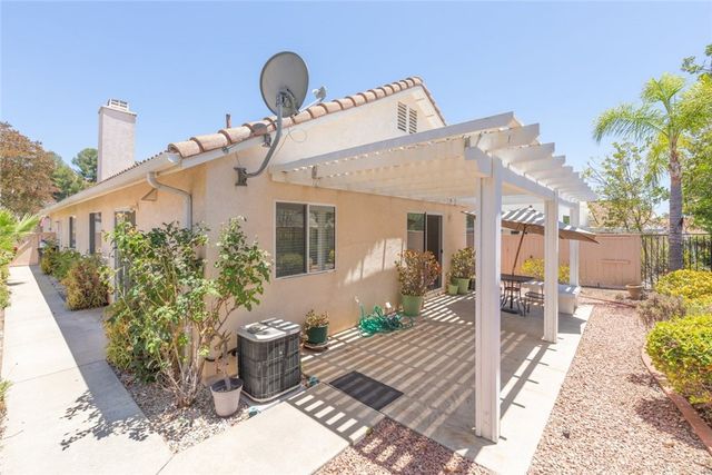 23910 Via Astuto, Murrieta, CA 92562