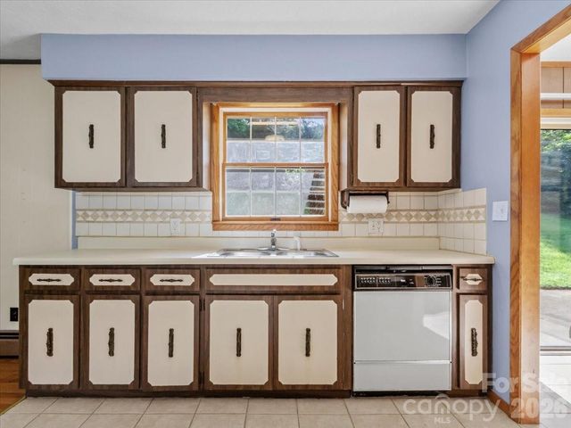 235 Rolling Ridge Loop, Burnsville, NC 28714