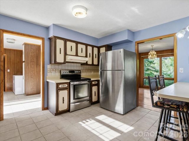 235 Rolling Ridge Loop, Burnsville, NC 28714