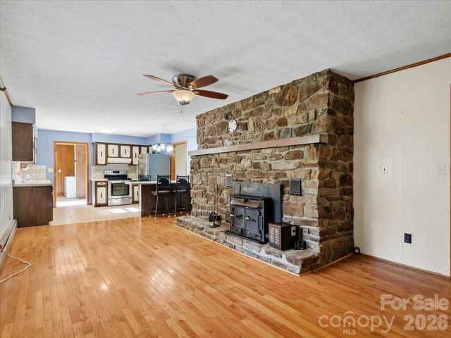 235 Rolling Ridge Loop, Burnsville, NC 28714