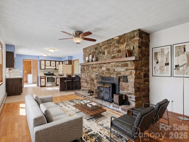 235 Rolling Ridge Loop, Burnsville, NC 28714