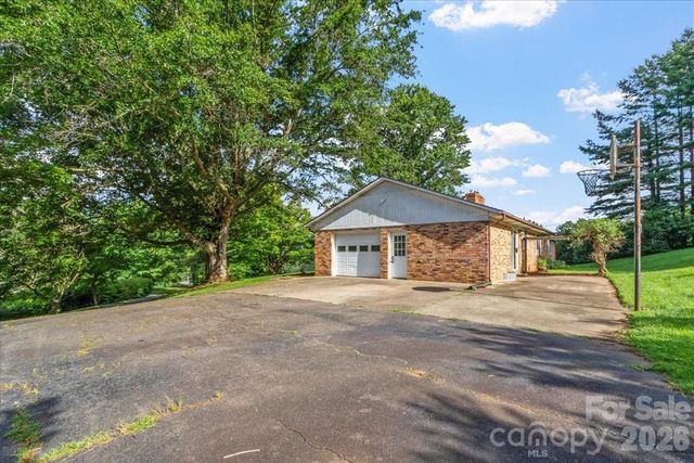 235 Rolling Ridge Loop, Burnsville, NC 28714