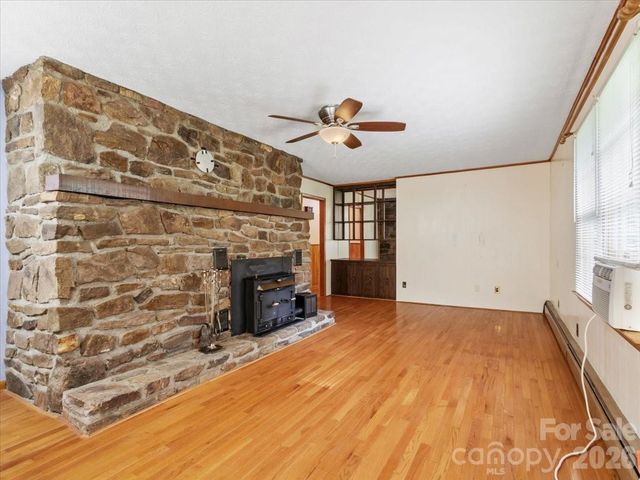 235 Rolling Ridge Loop, Burnsville, NC 28714