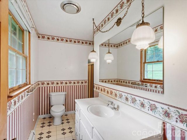 235 Rolling Ridge Loop, Burnsville, NC 28714