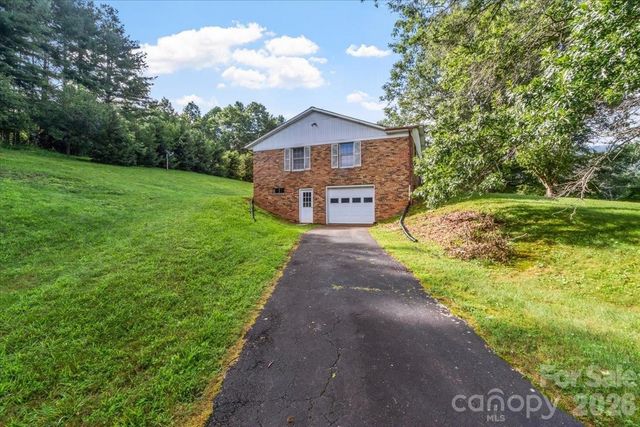 235 Rolling Ridge Loop, Burnsville, NC 28714