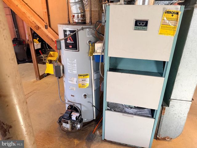 310 OAKWOOD DR, Newfield, NJ 08344