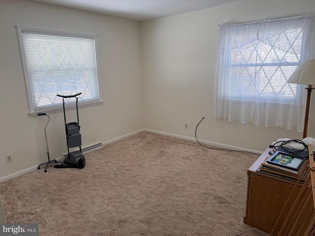 310 OAKWOOD DR, Newfield, NJ 08344