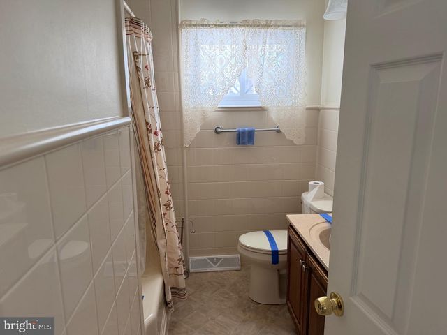 310 OAKWOOD DR, Newfield, NJ 08344