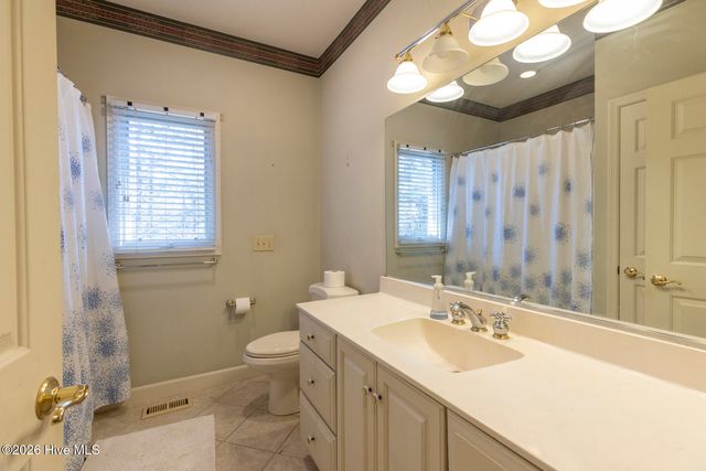 253 Devonshire Avenue W, West End, NC 27376