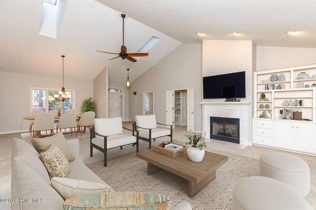 253 Devonshire Avenue W, West End, NC 27376