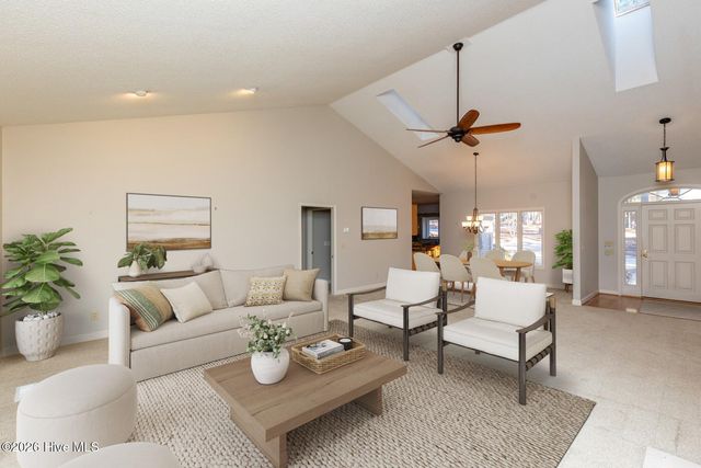 253 Devonshire Avenue W, West End, NC 27376