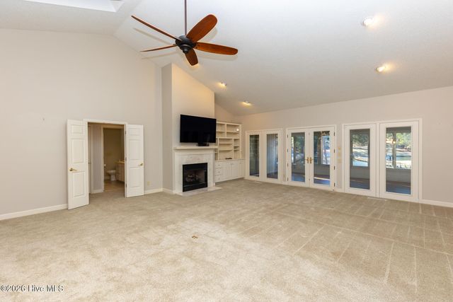 253 Devonshire Avenue W, West End, NC 27376