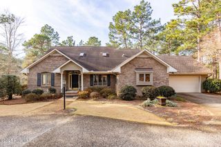 253 Devonshire Avenue W, West End, NC 27376