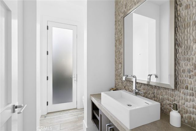 1880 N El Camino Real 74 & 75, San Clemente, CA 92672