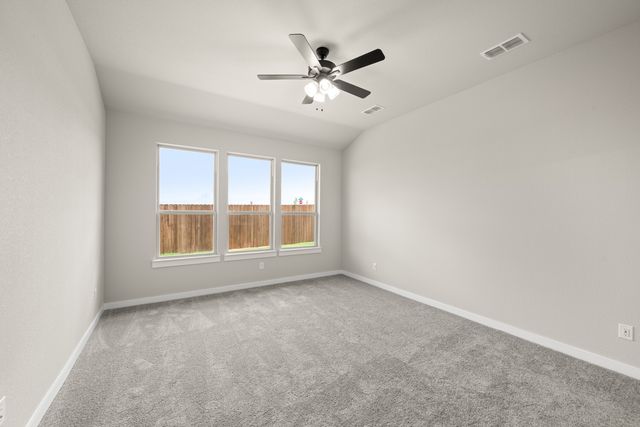 809 Alderwood Drive, Red Oak, TX 75154