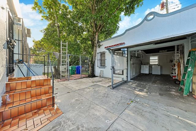 1834 SW 10th St, Miami, FL 33135