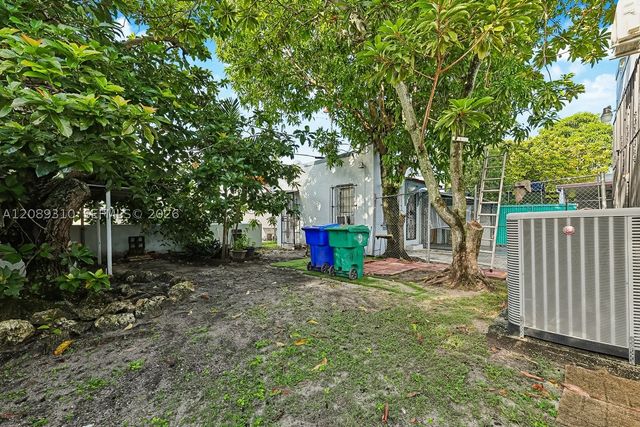 1834 SW 10th St, Miami, FL 33135