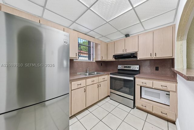 1834 SW 10th St, Miami, FL 33135
