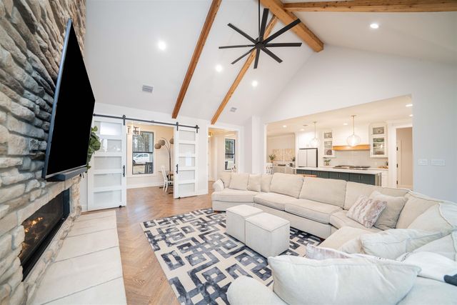 400 Graybill Plantation, Longview, TX 75603