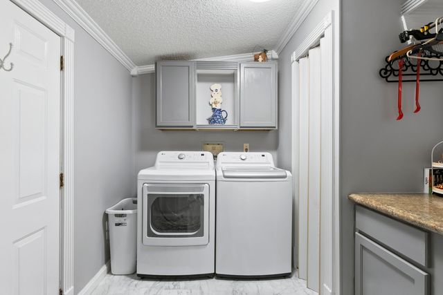 26 Hickory Road, West Liberty, KY 41472