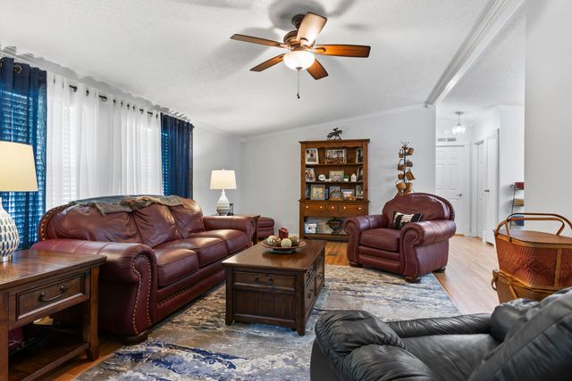 26 Hickory Road, West Liberty, KY 41472