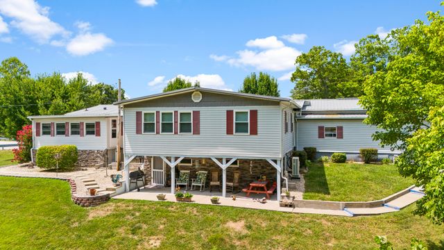 26 Hickory Road, West Liberty, KY 41472