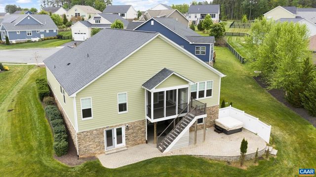 124 CHERRYWOOD CT, Louisa, VA 22942