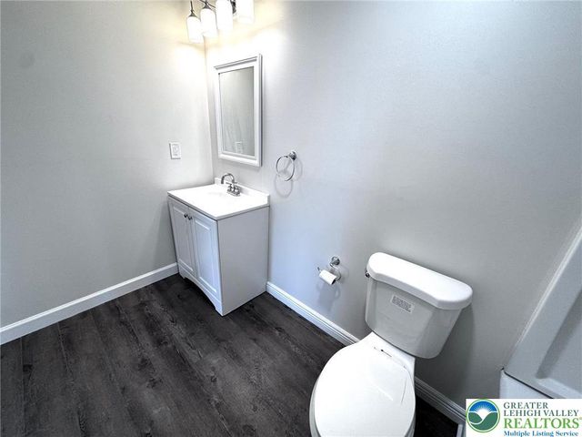 374 West Main Street 204, Bath Boro, PA 18014