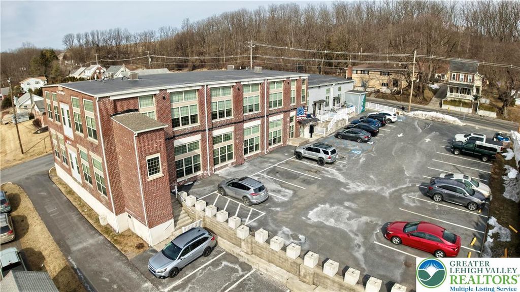 374 West Main Street 204, Bath Boro, PA 18014