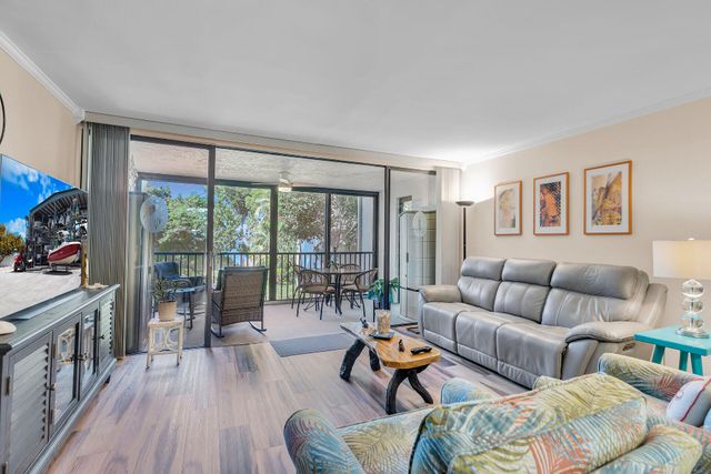 97652 Overseas Hwy Apt M8, Key Largo, FL 33037