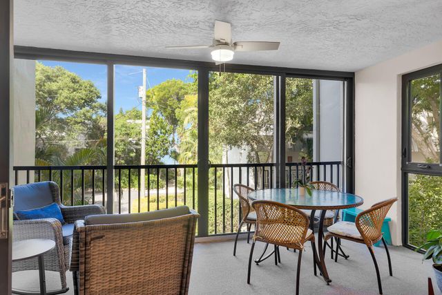 97652 Overseas Hwy Apt M8, Key Largo, FL 33037