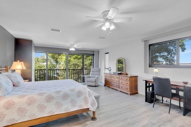 97652 Overseas Hwy Apt M8, Key Largo, FL 33037