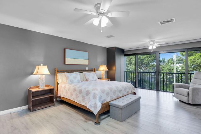 97652 Overseas Hwy Apt M8, Key Largo, FL 33037