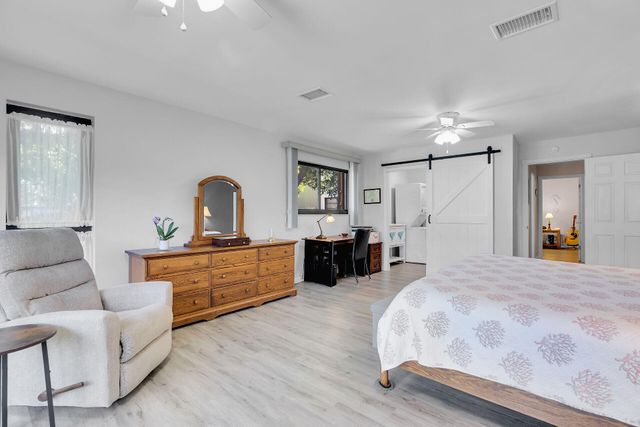 97652 Overseas Hwy Apt M8, Key Largo, FL 33037