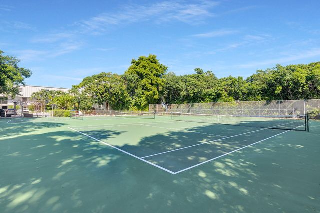 97652 Overseas Hwy Apt M8, Key Largo, FL 33037