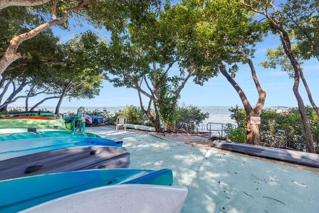 97652 Overseas Hwy Apt M8, Key Largo, FL 33037