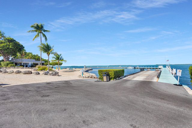 97652 Overseas Hwy Apt M8, Key Largo, FL 33037