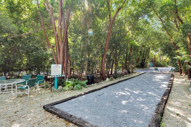 97652 Overseas Hwy Apt M8, Key Largo, FL 33037