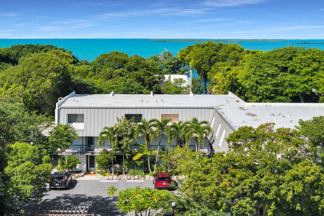 97652 Overseas Hwy Apt M8, Key Largo, FL 33037