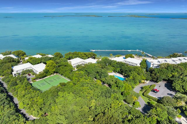 97652 Overseas Hwy Apt M8, Key Largo, FL 33037