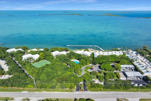 97652 Overseas Hwy Apt M8, Key Largo, FL 33037