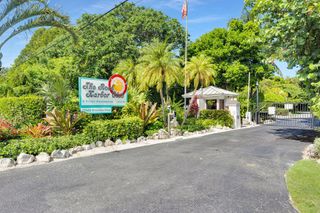 97652 Overseas Hwy Apt M8, Key Largo, FL 33037