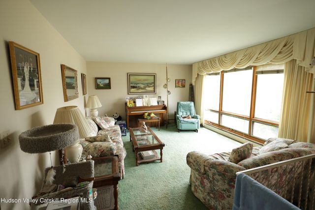 11 Ona Lane, New Windsor, NY 12553
