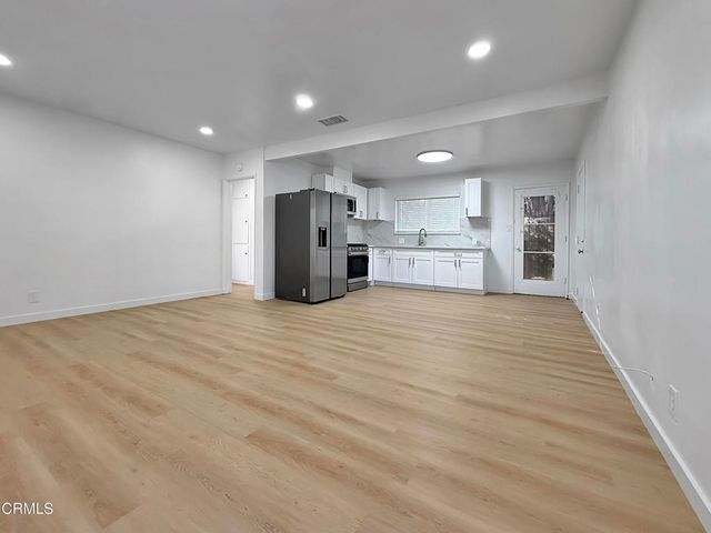 820 E Mendocino Street 1, Altadena, CA 91001